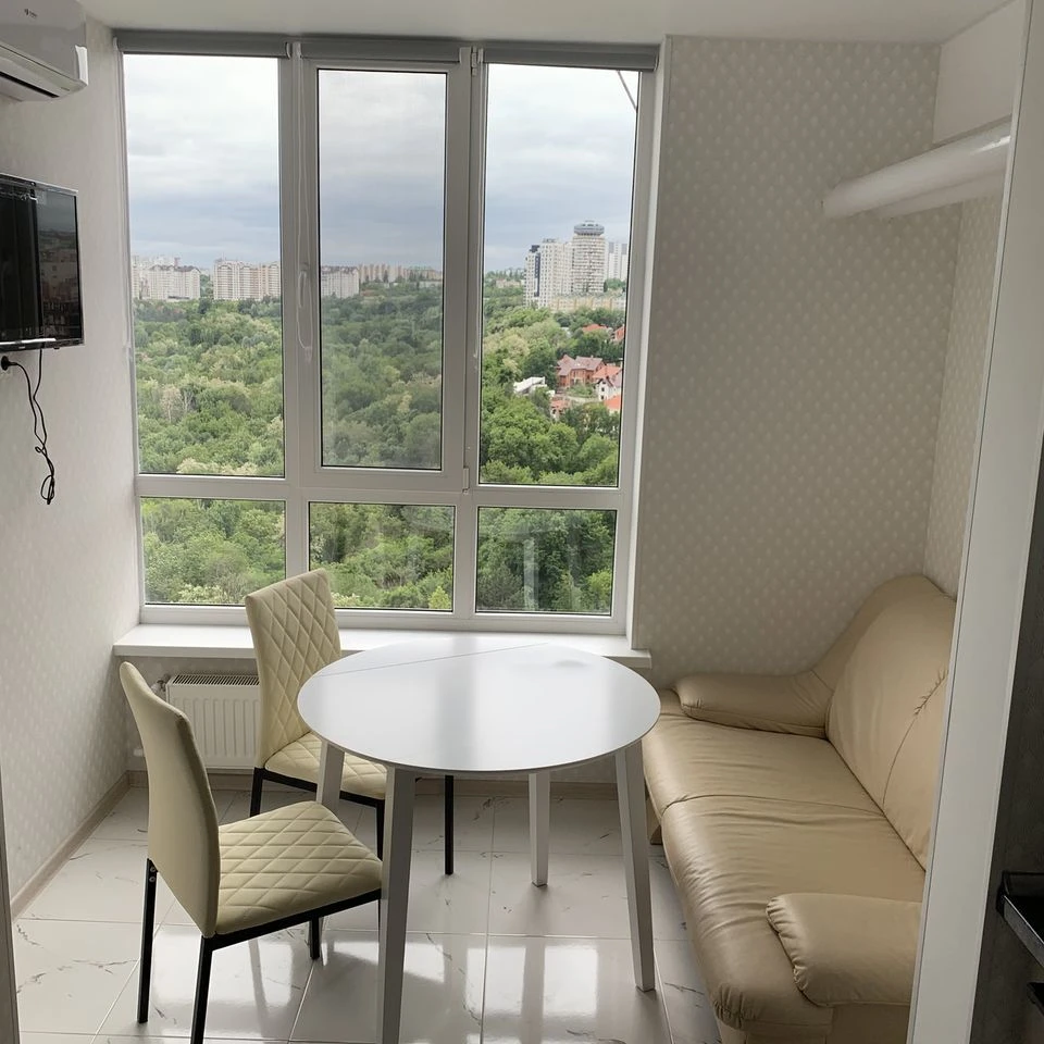 Chișinău, Centru, Str. Nicolae Testemițanu 3/10 Renting a two-room apartment