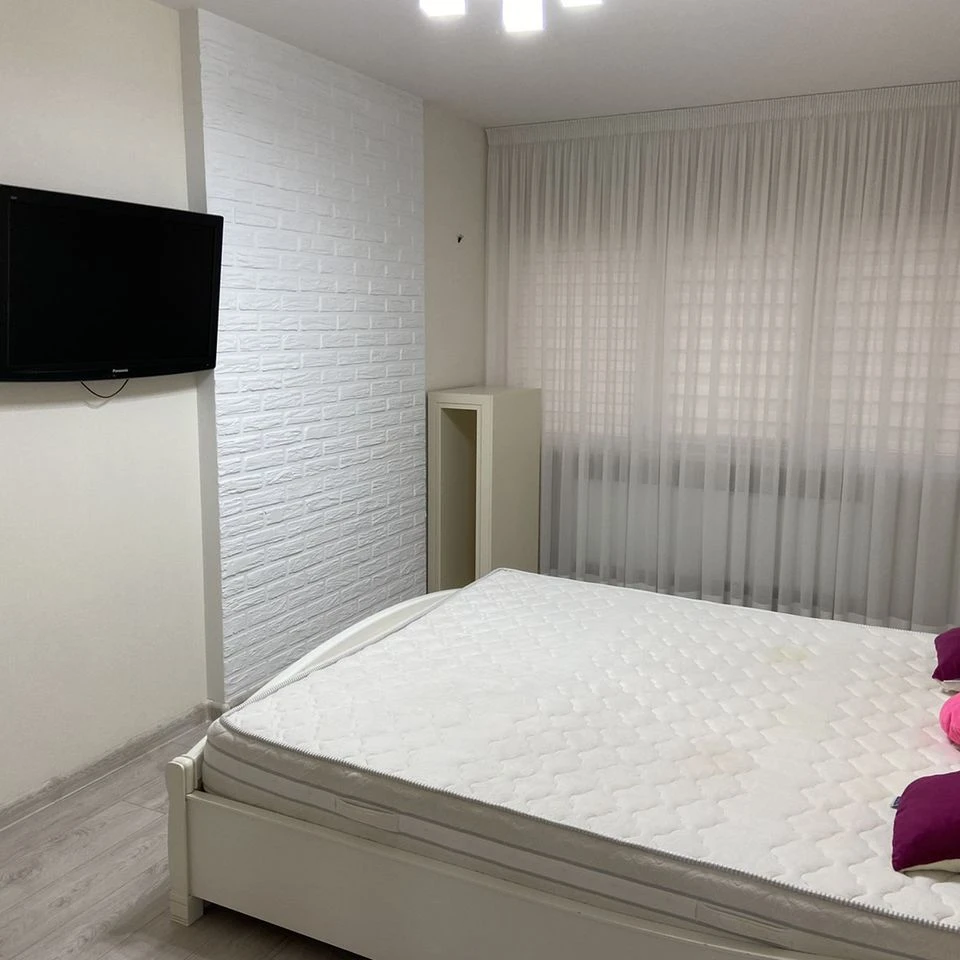 Chișinău, Botanica, Str. Grenoble 120/2 Оренда однокімнатної квартири