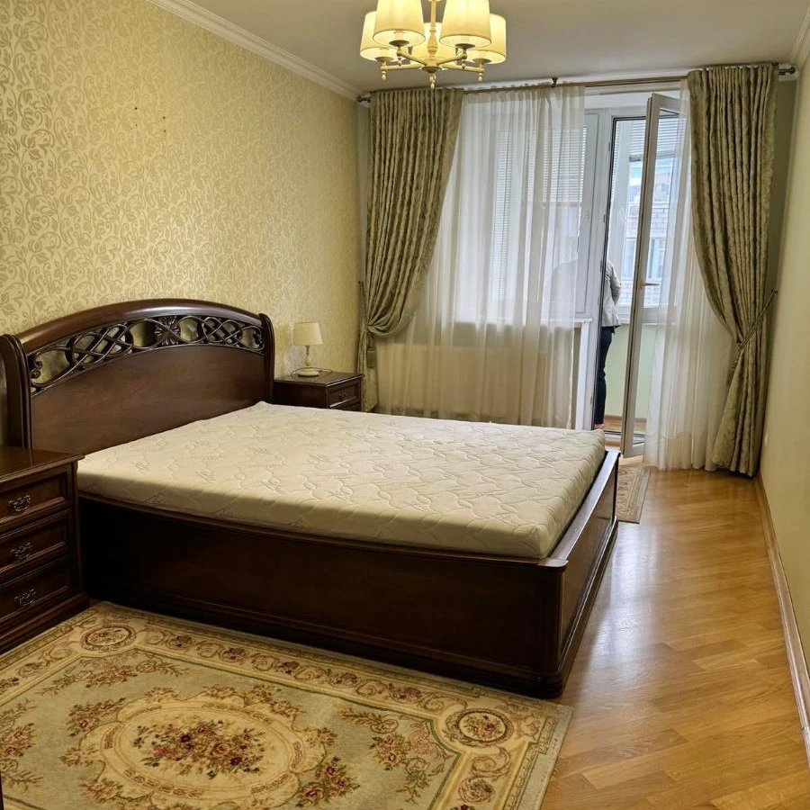 Chișinău, Centru, Str. Nicolae Testemițanu nr.37 Renting a three-room apartment