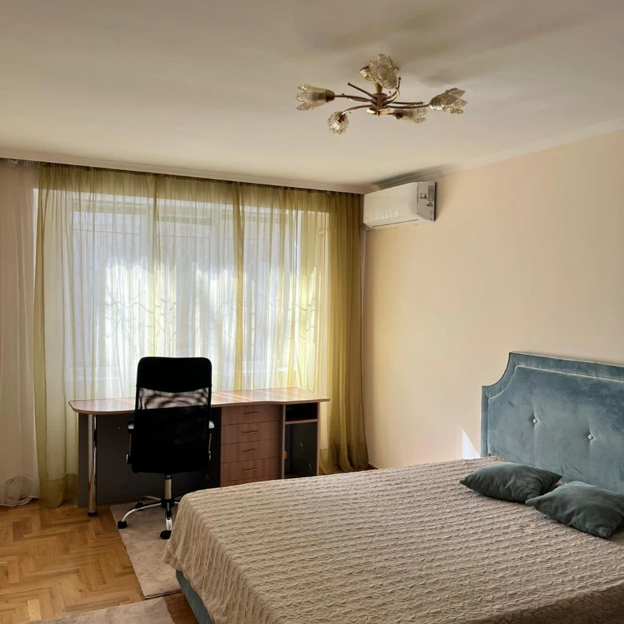 Chișinău, Ciocana, Bd. Mircea cel Bătrân nr.6 Оренда трикімнатної квартири