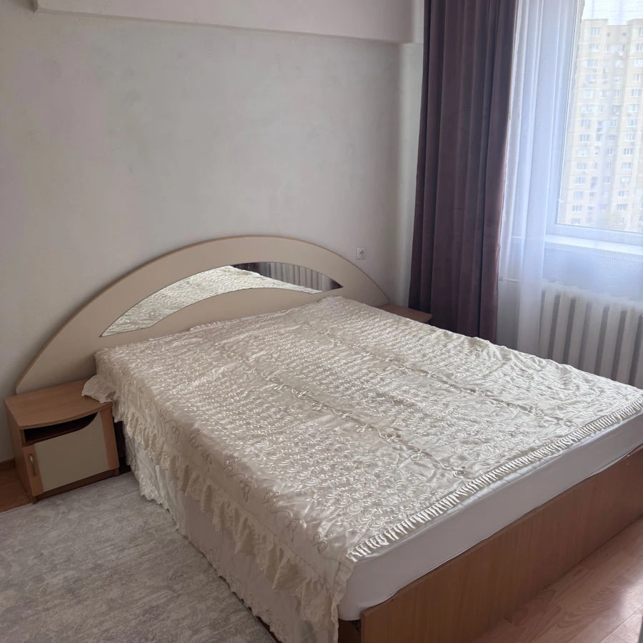 Chișinău, Buiucani, Piața Unirii Principatelor nr.1 Chirie apartament cu 2 odai