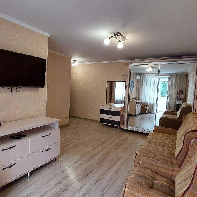 Chișinău, Centru, Grigorii Vieru 25 nr.25 Аренда  двухкомнатной  квартиры