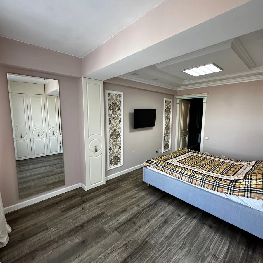 Chișinău, Centru, Str. Nicolae Testemițanu 3/4 Renting a two-room apartment