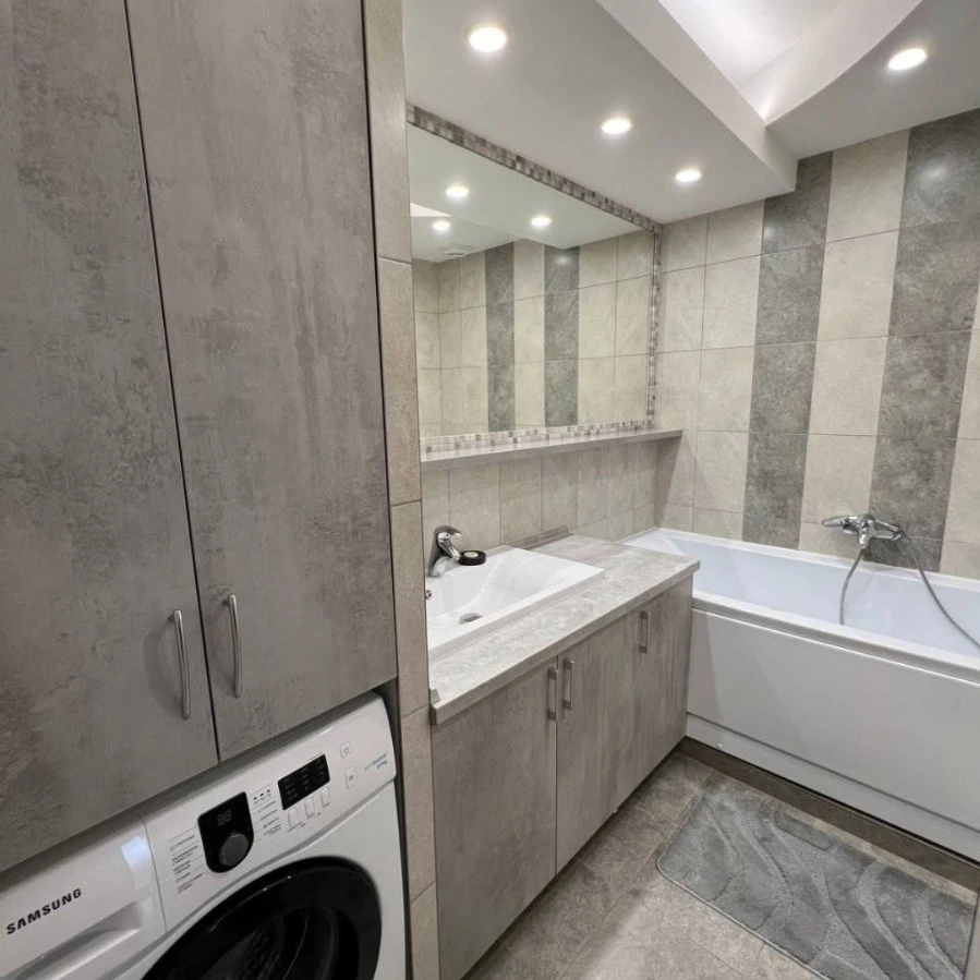 Chișinău, Centru, Bd. Dimitrie Cantemir 1 Renting a two-room apartment